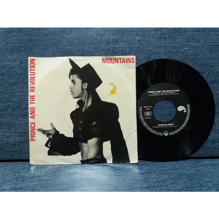 PRINCE MOUNTAINS - ALEXA DE PARIS