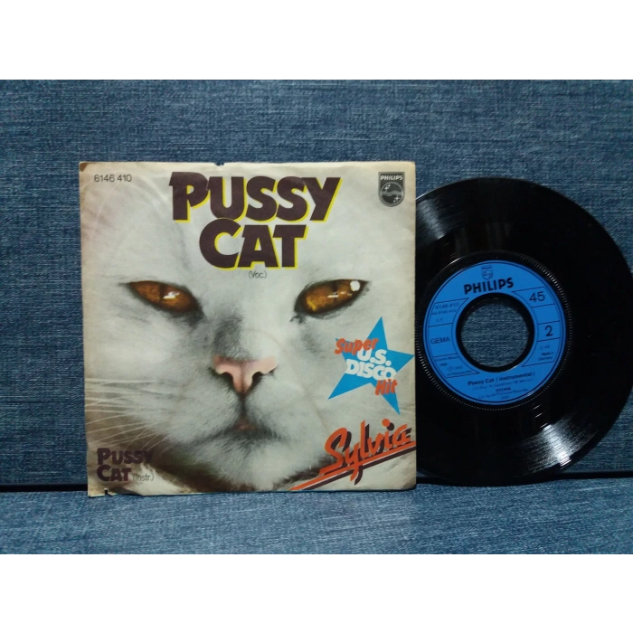 PUSST CAT SYLVIA