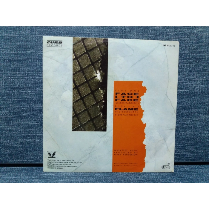 REAL LIFE FACE TO FACE  ( KIRMIZI PLAK )