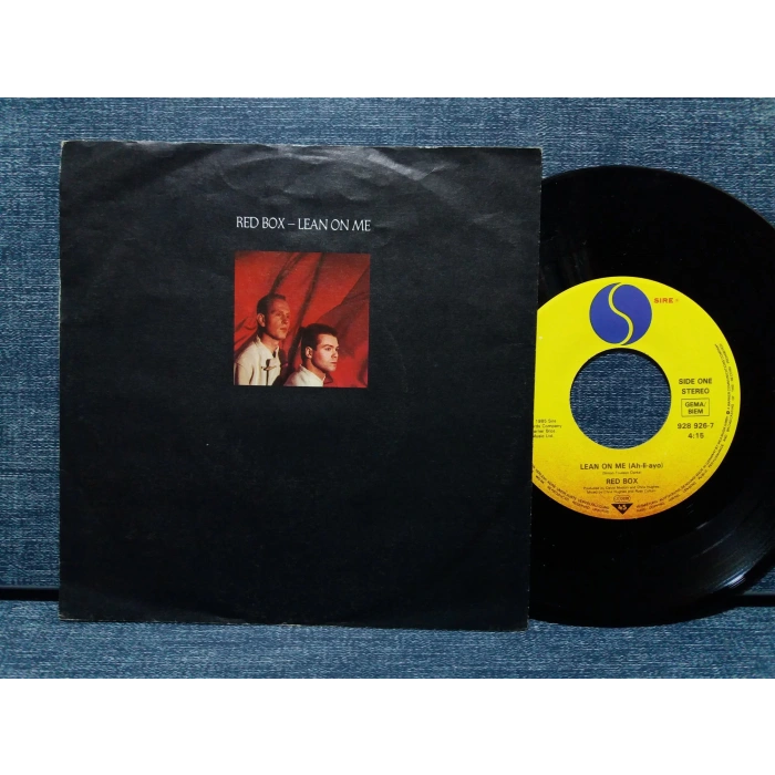 RED BOX LEAN ON ME  - STINGING BEE