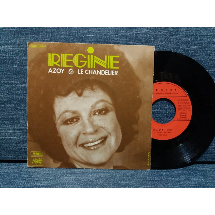 REGINE AZOY LE CHANDELIER