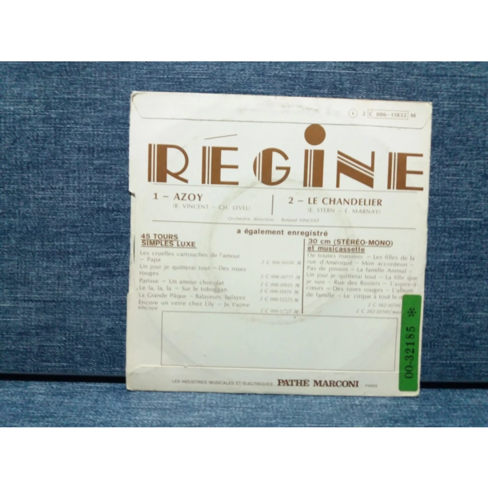 REGINE AZOY LE CHANDELIER