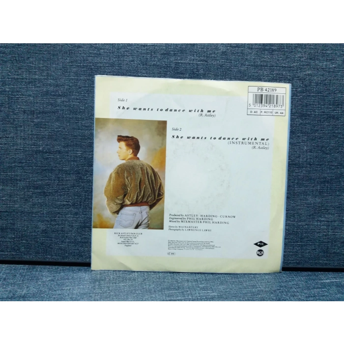 RICK ASTLEY SHE WANTS TO DANCE