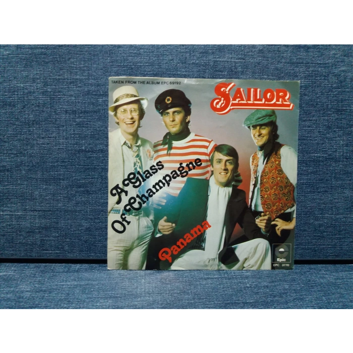 SAILOR A GLASS PANAMA