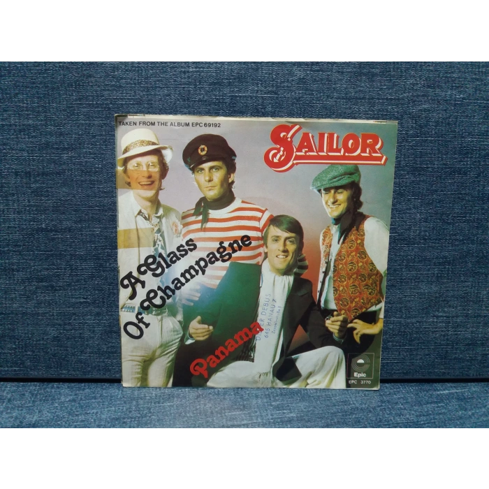 SAILOR A GLASS PANAMA