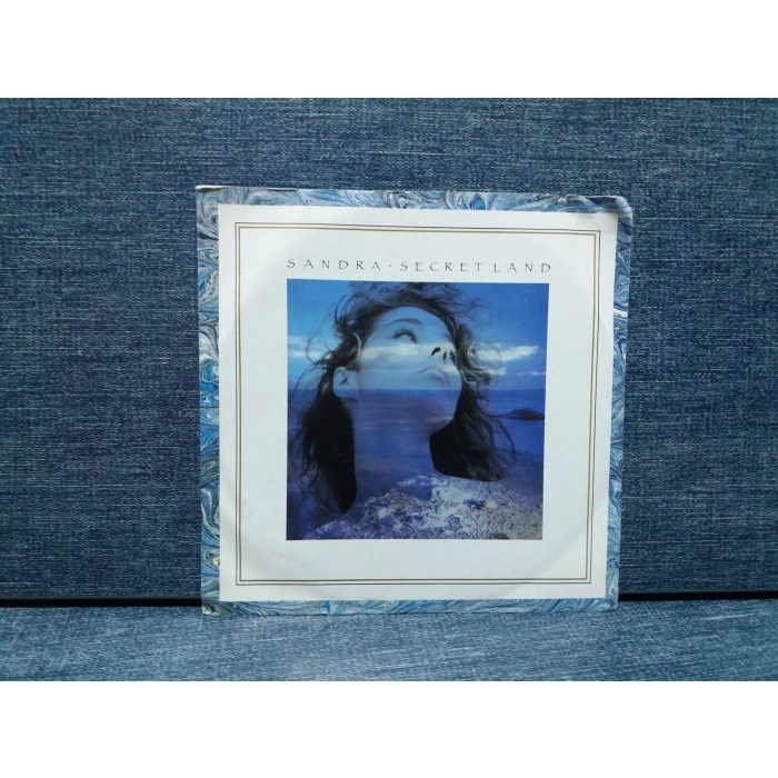 SANDRA SECRET LAND