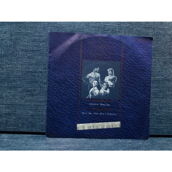 SHINE SHADOW DANCING