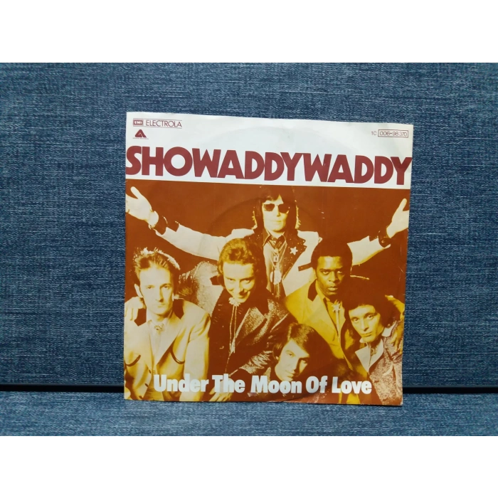 SHOWADDY WADDY UNDER THE MOON OF LOVE