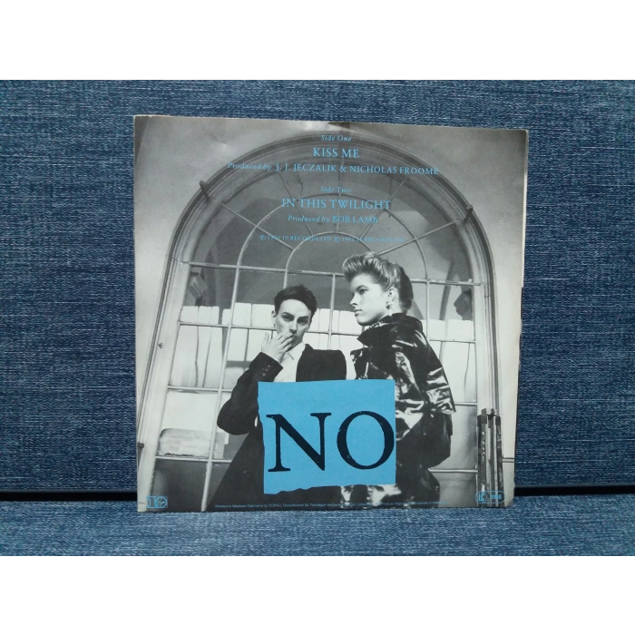 STEPHEN TINTIN DUFFY KISS ME