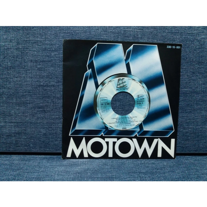 STEVIE WONDER SATURN EBONY EYES