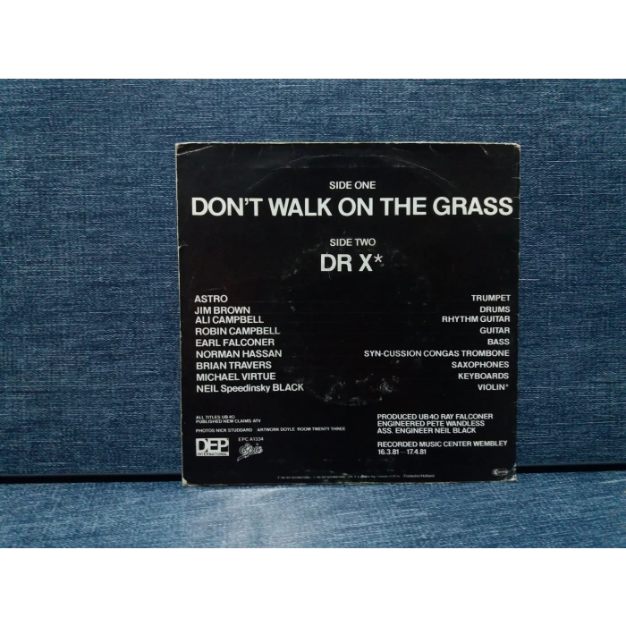 UB40  DR X DONT WALK ON THE GRASS