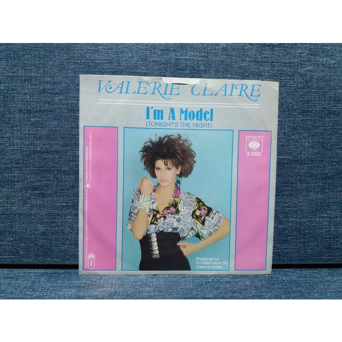 VALERIE CLAIR IM A MODEL
