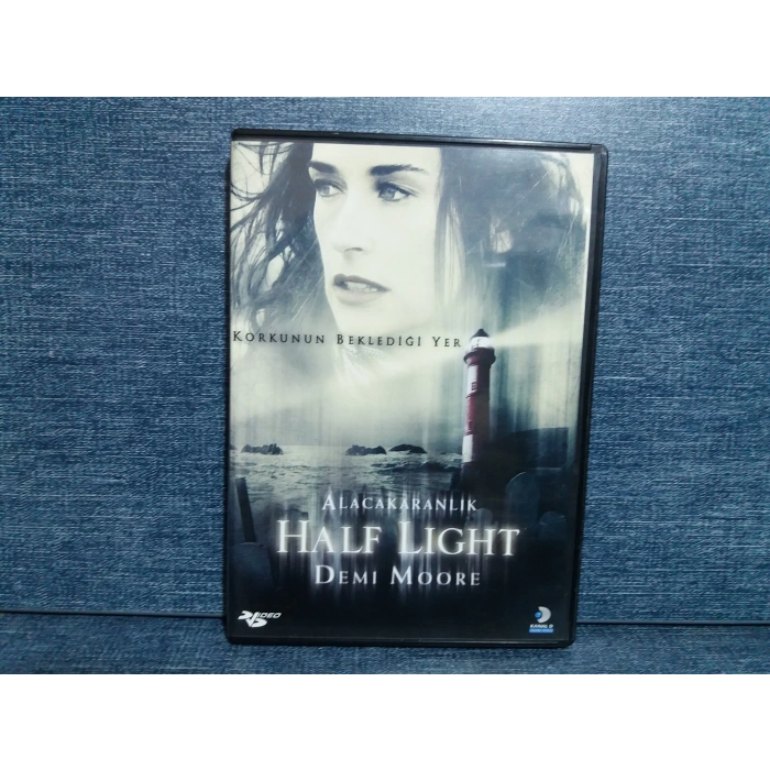 ALACAKARANLIK HALF LIGHT DVD FİLM