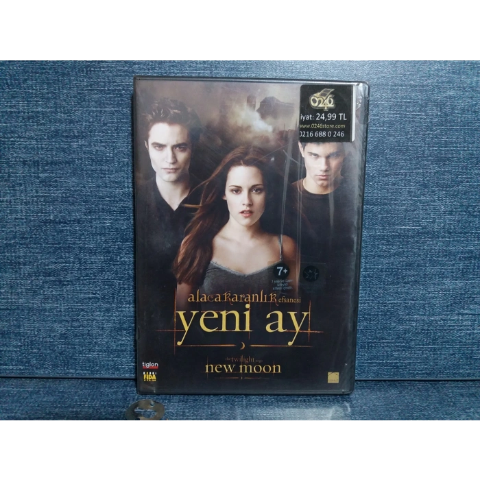 ALACAKARANLIK YENİ AY  DVD FİLM ( SIFIR )