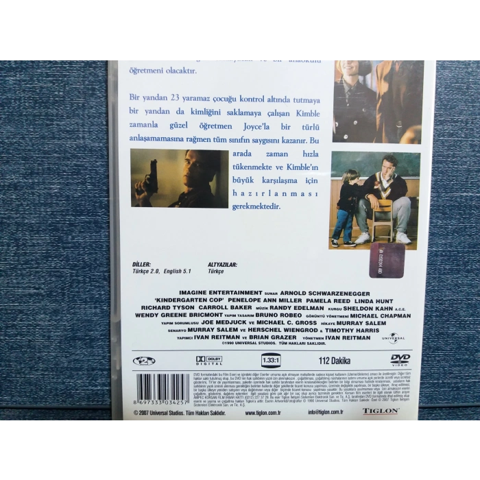 ANAOKULU POLİSİ DVD FİLM