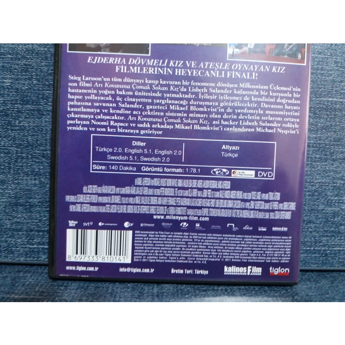 ARI KOVANINA ÇOMAK SOKAN KIZ DVD FİLM