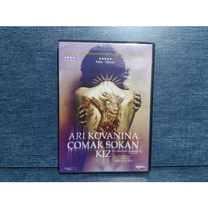 ARI KOVANINA ÇOMAK SOKAN KIZ DVD FİLM