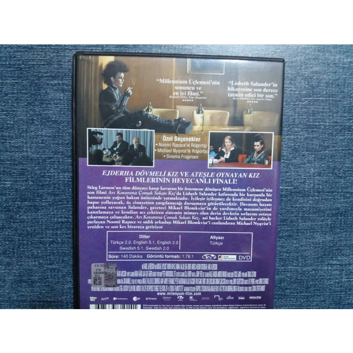 ARI KOVANINA ÇOMAK SOKAN KIZ DVD FİLM