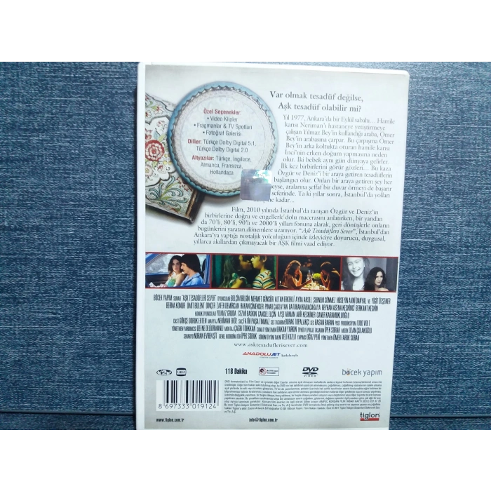 AŞK TESADÜFLERİ SEVER  DVD FİLM