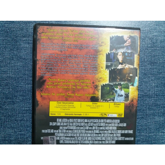 ATEŞLE OYNAYAN KIZ DVD FİLM