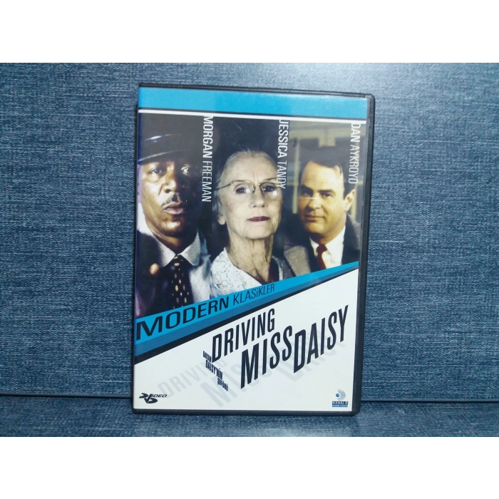 BAYAN DAISY NIN ŞÖFÖRÜ DVD FİLM