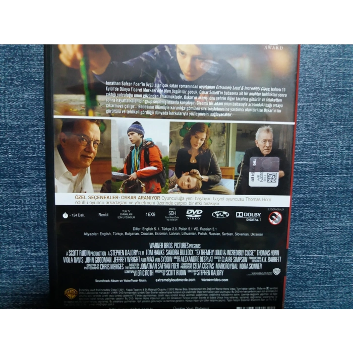 ÇOK GÜRÜLTÜLÜ VE ÇOK YAKIN DVD FİLM