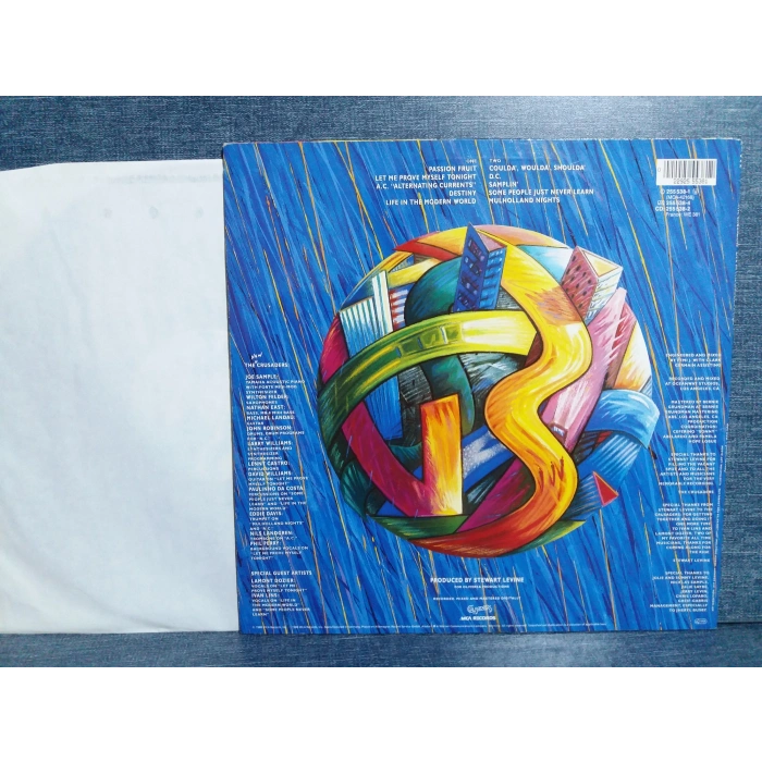 CRUSADERS LIVE IN THE MODERN WORLD MUSIC LP