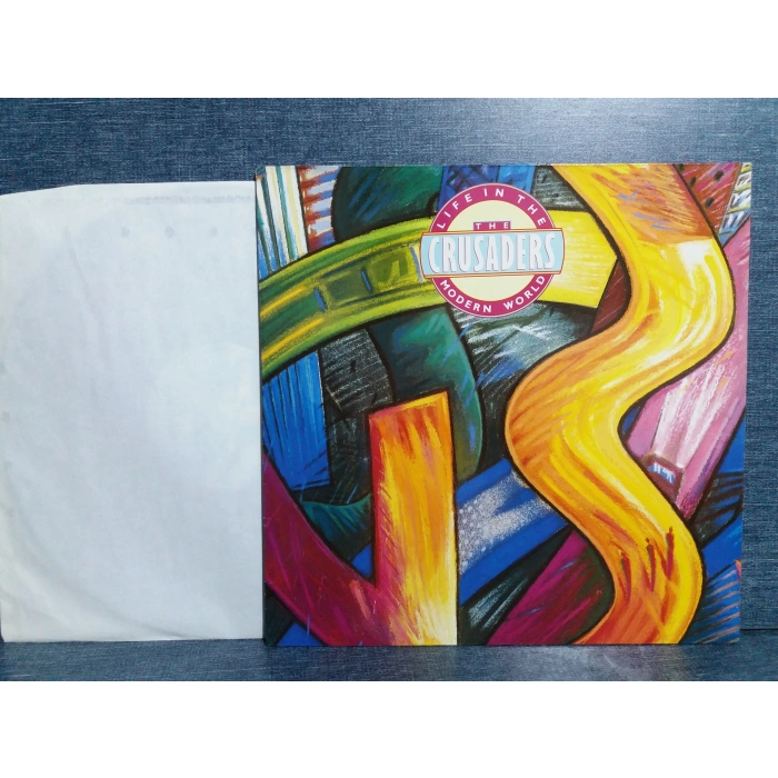 CRUSADERS LIVE IN THE MODERN WORLD MUSIC LP