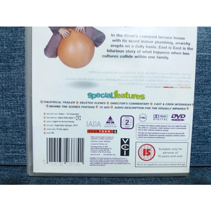 EAST IST EAST DVD FİLM (İNGİLİZCE)