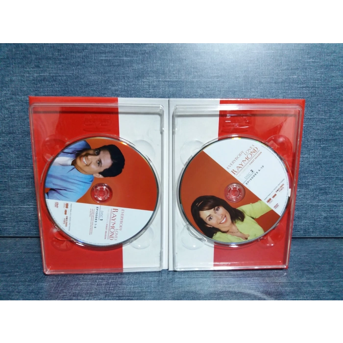 EVERBODY LOVES RAYMOND 1.SEZON 5 CD BOX DVD (İNGİLİZCE)