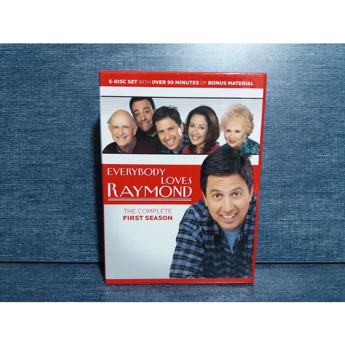 EVERBODY LOVES RAYMOND 1.SEZON 5 CD BOX DVD (İNGİLİZCE)