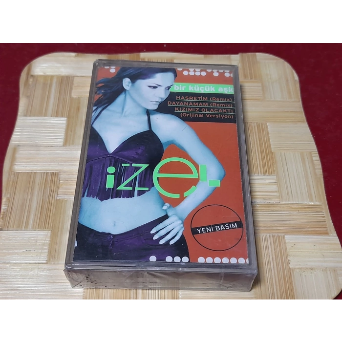 İZEL BİR KÜÇÜK AŞK MÜZİK KASET
