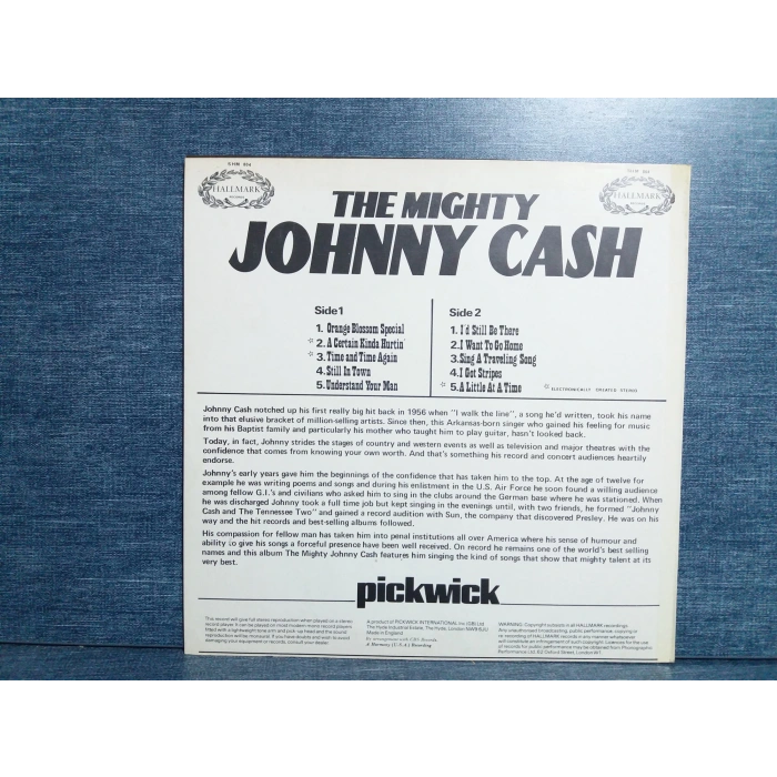 JOHNNY CASH THE MIGHTY MUSIC LP