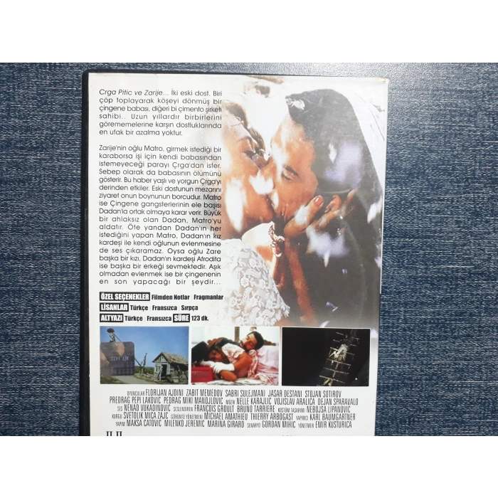 KARA KEDİ AK KEDİ DVD FİLM