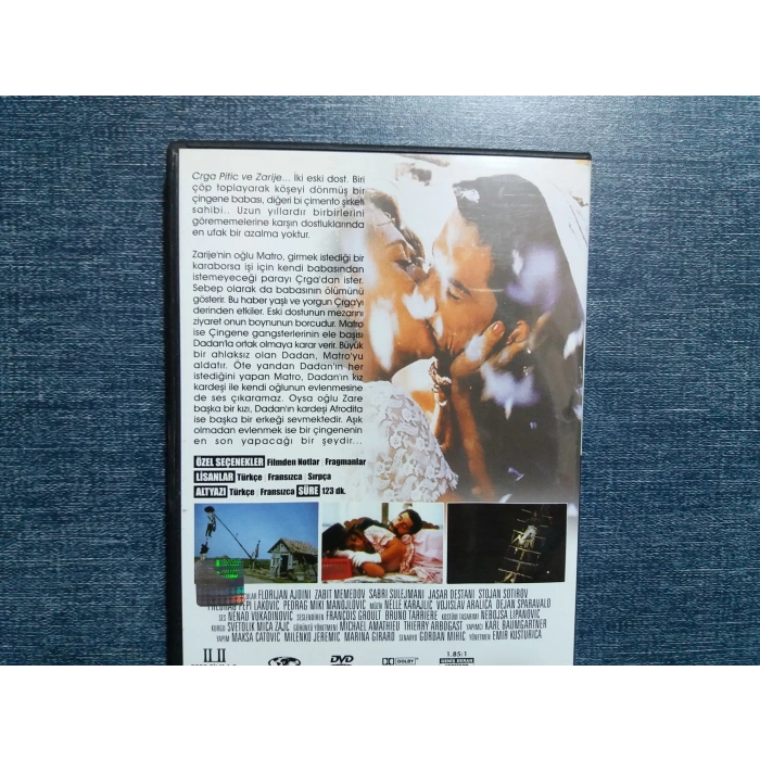 KARA KEDİ AK KEDİ DVD FİLM