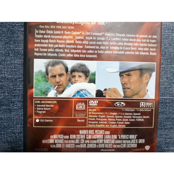 KUSURSUZ DÜNYA DVD FİLM