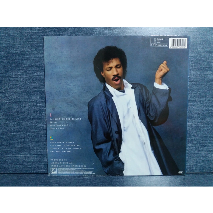 LIONEL RICHIE DANCING ON THE CEILING MUSIC LP
