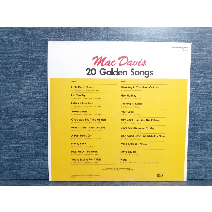 MAC DAVIS 20 GOLDEN SONGS  MUSIC LP