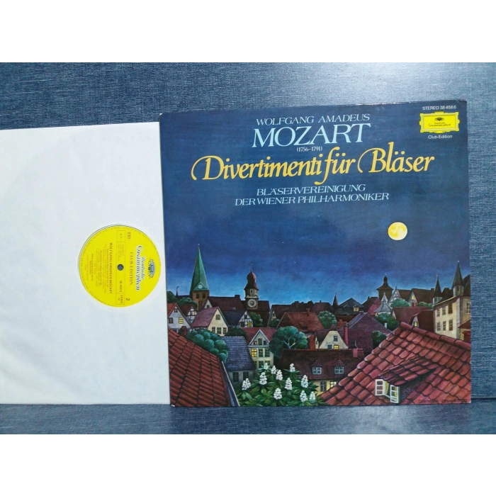 MOZART DIVERTIMENTI FÜR BLASER