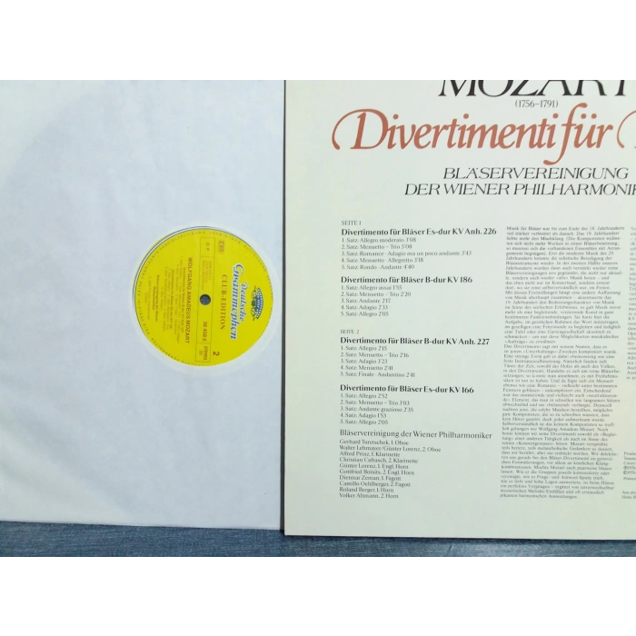 MOZART DIVERTIMENTI FÜR BLASER