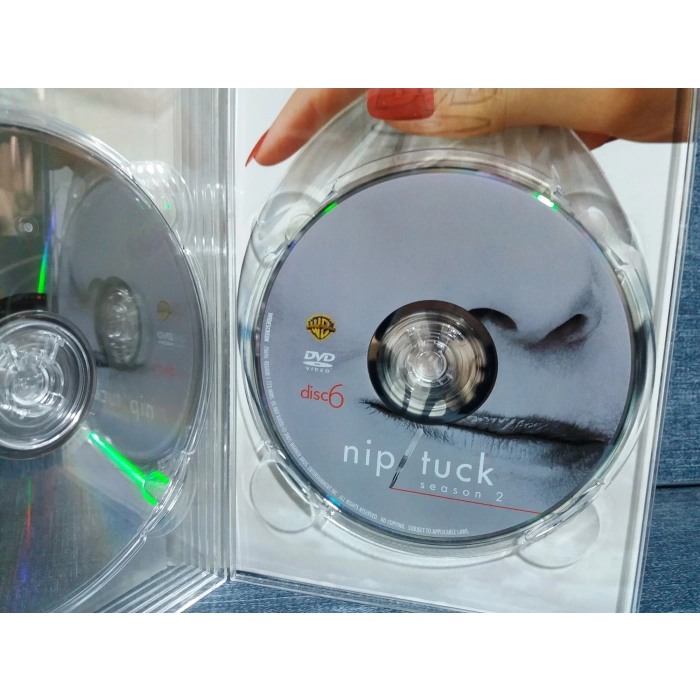 NIP TUCK SECOND SEASON 6 DVD BOX (İNGİLİZCE)