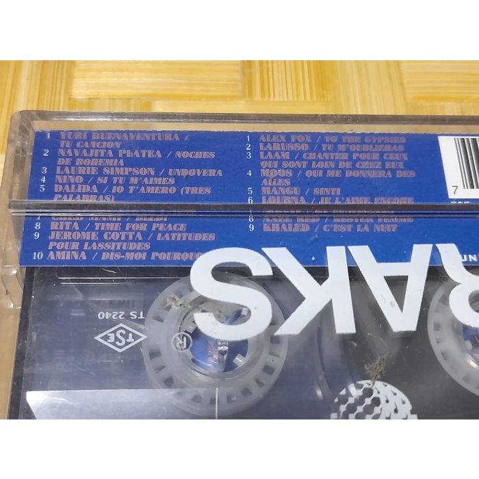 PARFUMS DAMOUR CHANSONS HITS MÜZİK KASET