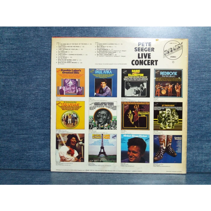 PETE SEEGER LIVE CONCERT FEAT WE SHALL