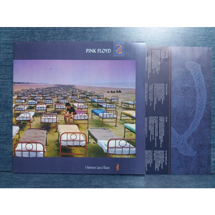 PINK FLOYD A MOMENTARY LAPSE OF REASON LP