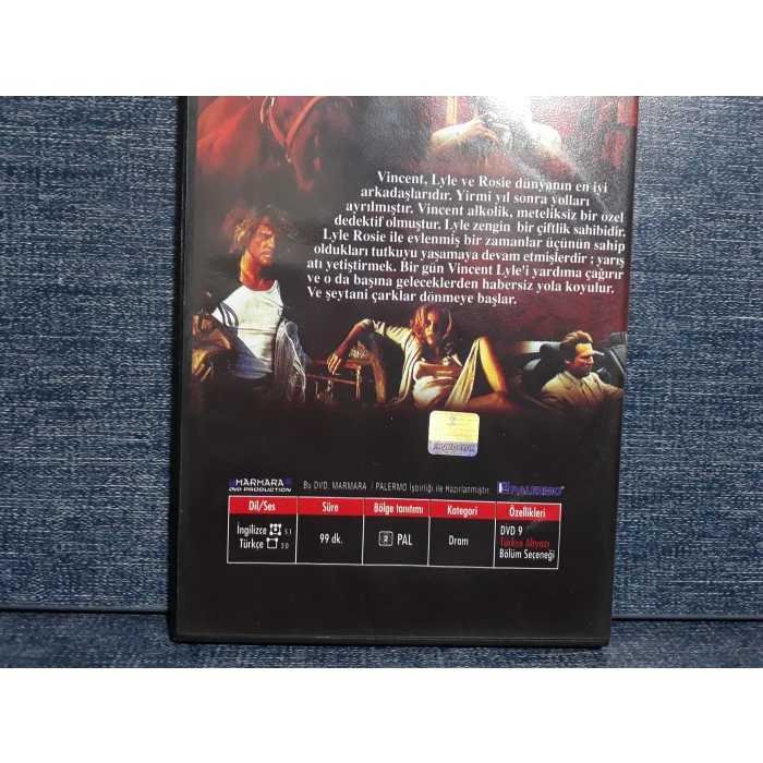 SAKLI ANILAR DVD FİLM