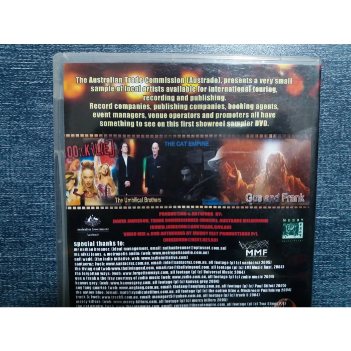 SAMPLE AUSTRALIAN ENTERTAINMENT ROCK KONSER DVD
