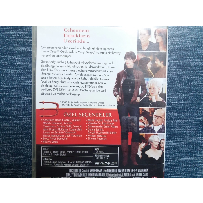 ŞEYTAN MARKA GİYER DVD FİLM