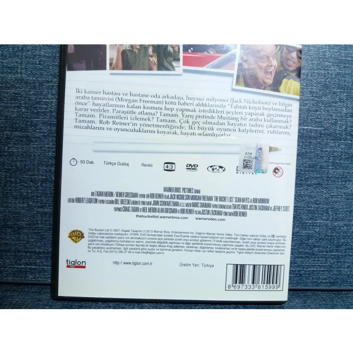 ŞİMDİ YADA ASLA DVD FİLM BAS OYNAT