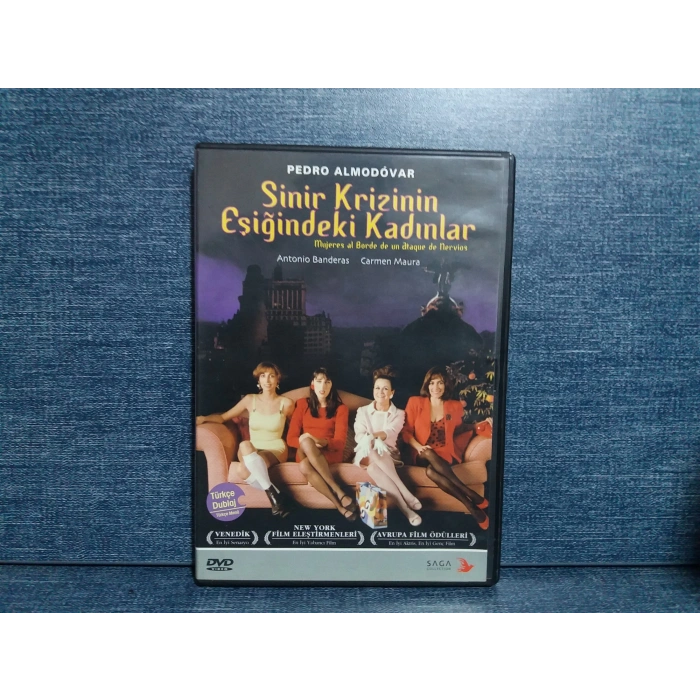 SİNİR KRİZİNİN EŞİĞİNDEKİ KADINLAR DVD FİLM