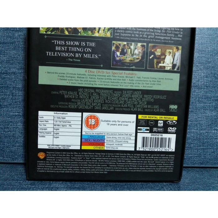 SIX FEET UNDER FIRST SEASON DVD BOX (İNGİLİZCE-4 DISK)